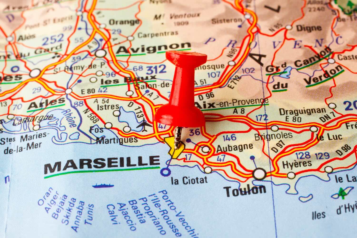 Vente urgente avant saisie dans les Bouches-du-Rhône : quelles solutions pour éviter les enchères ?